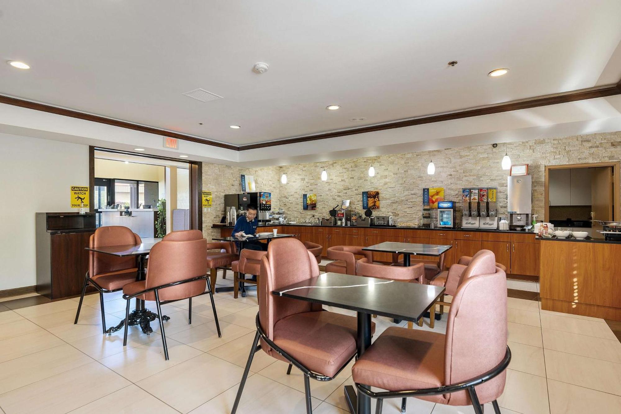 Best Western Oakbrook Inn Окбрук Террас Экстерьер фото